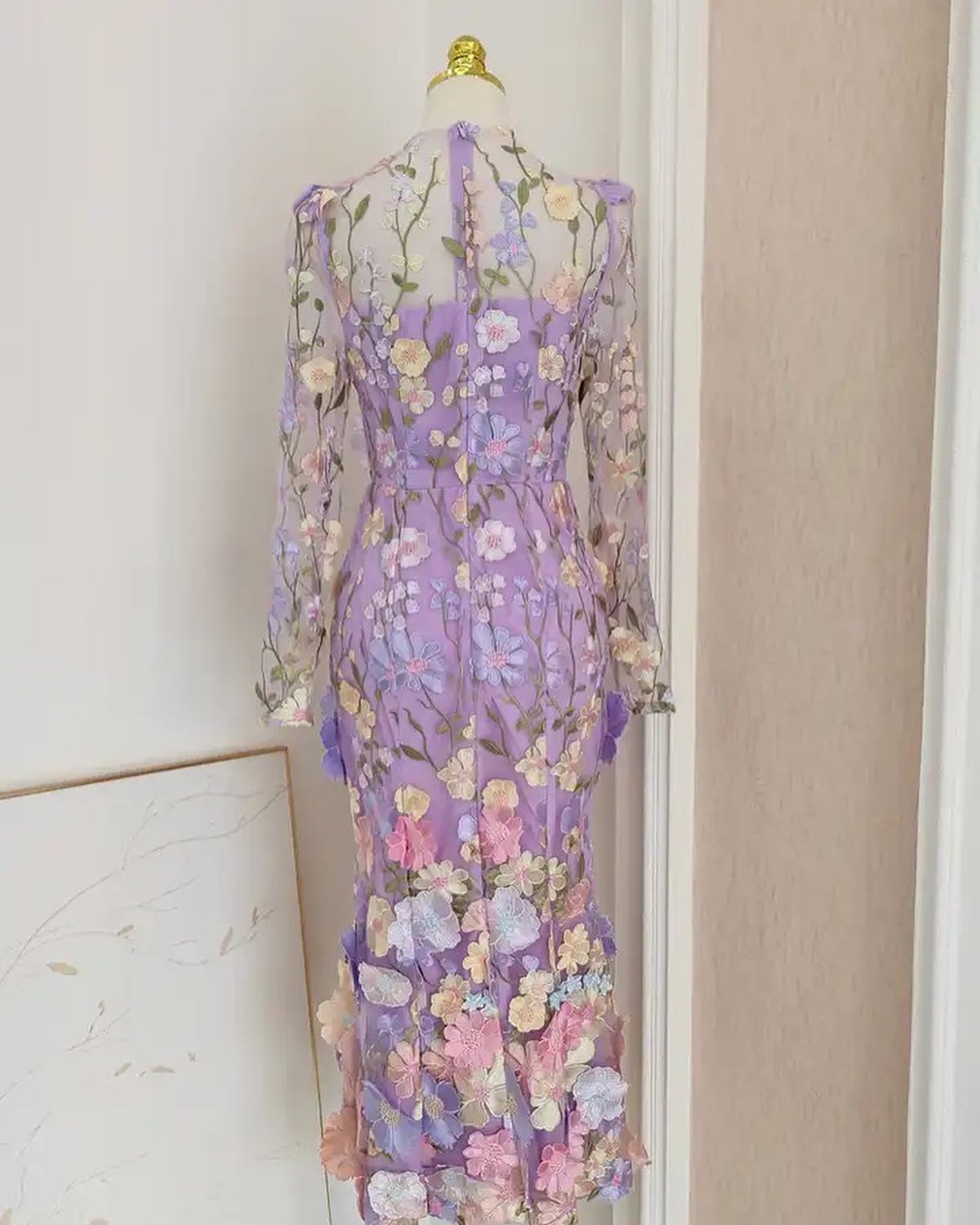 Long Sleves Floral Embroidery Fishtail Midi Dress