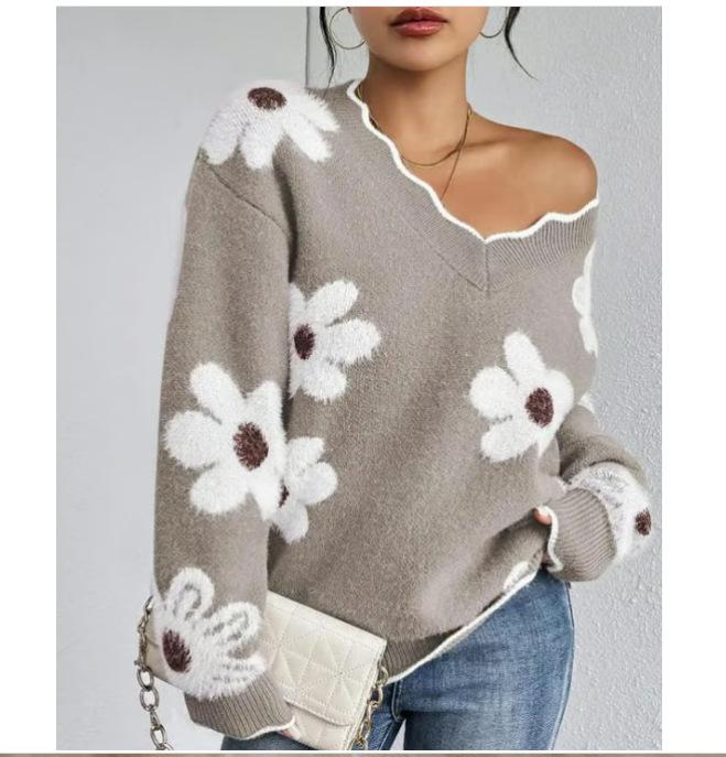 Floral Scallop Neck Sweater
