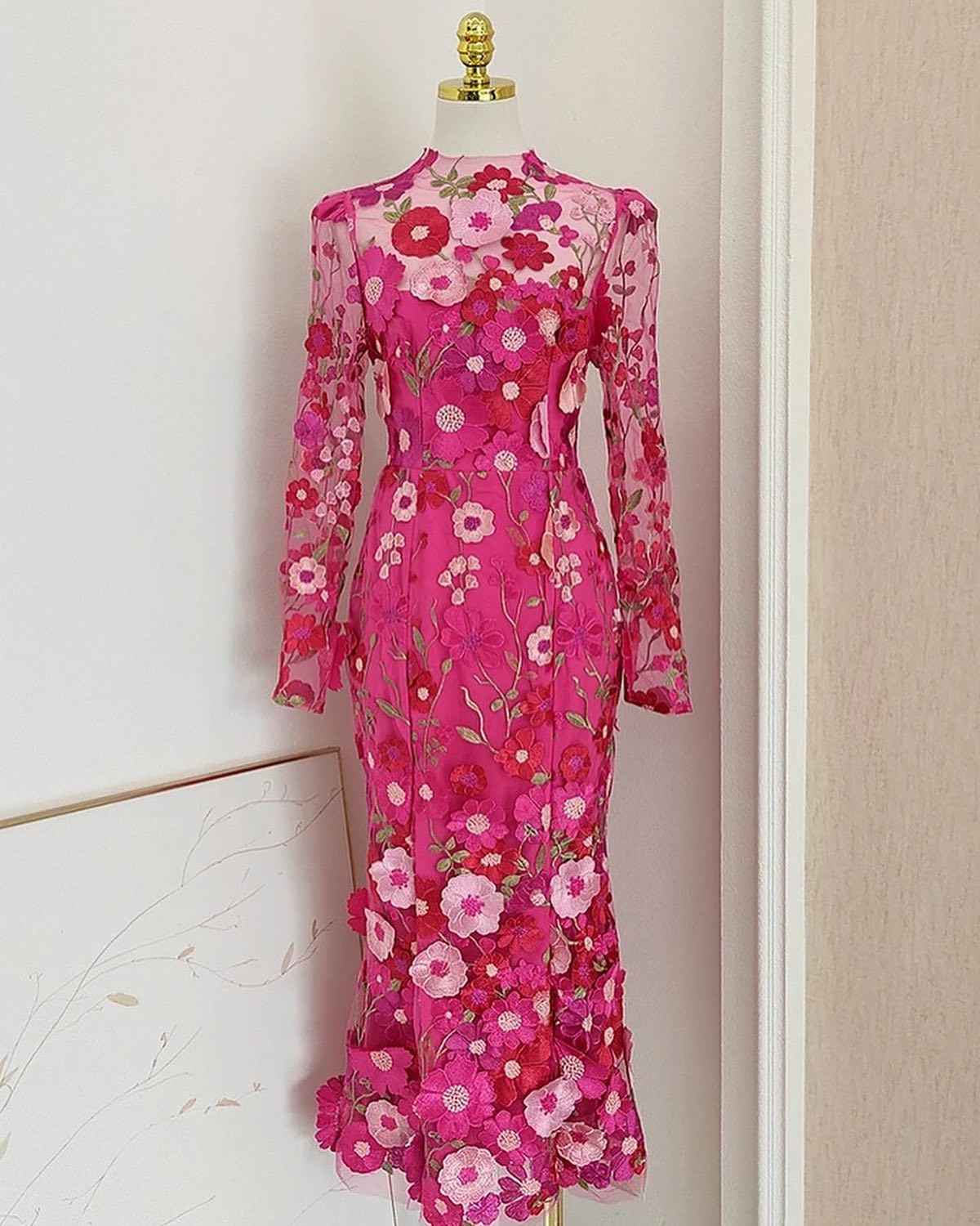 Long Sleves Floral Embroidery Fishtail Midi Dress