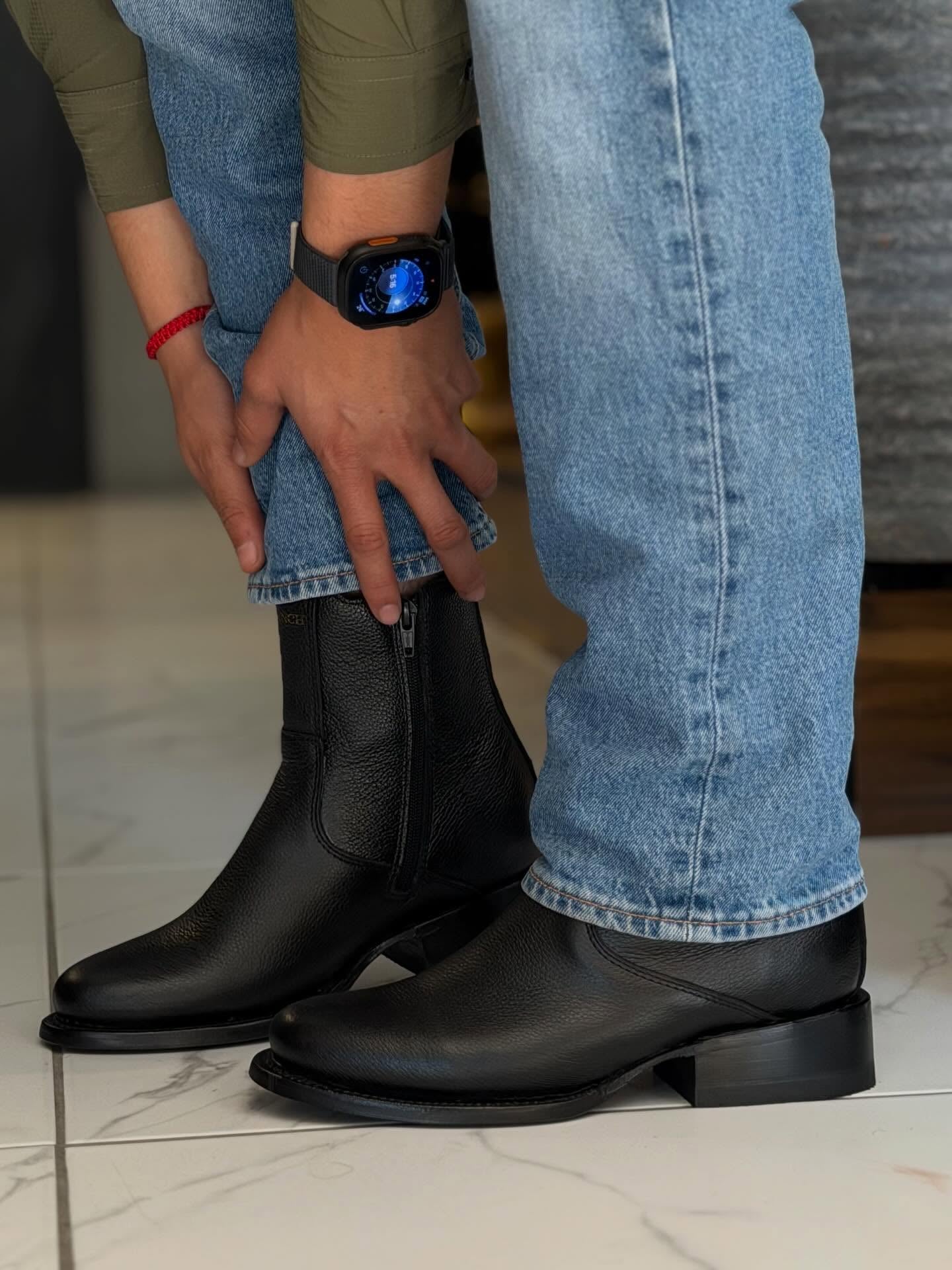 Stylish Men's Soft Leather Boots